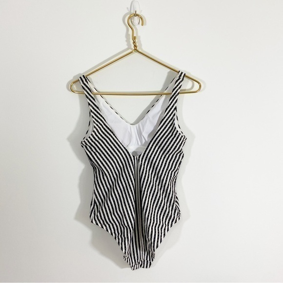 Athleta Small Seersucker Striped Black White One Piece‎ Swimsuit - Picture 6 of 11
